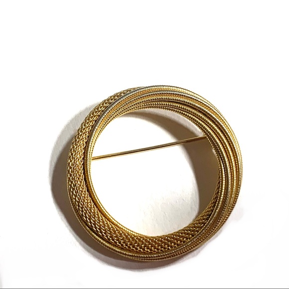 Vintage Marvella Brooch Open Round Shape Textured Surface Simple Elegant - Picture 1 of 5